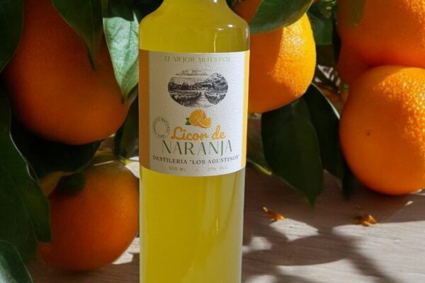 ¡Desata tu creatividad con el Licor de Naranjas Los Agustinos!